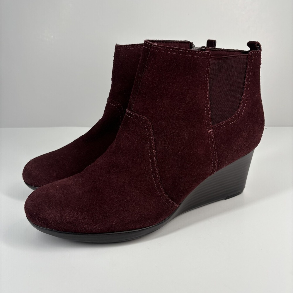 Clarks Crystal Quartz Women's US 10M Burgundy Suede Wedge Heel‎ Ankle Boots Zip